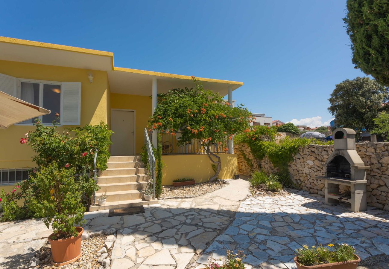 Ferienhaus in Petrcane - Ferienhaus La Casita