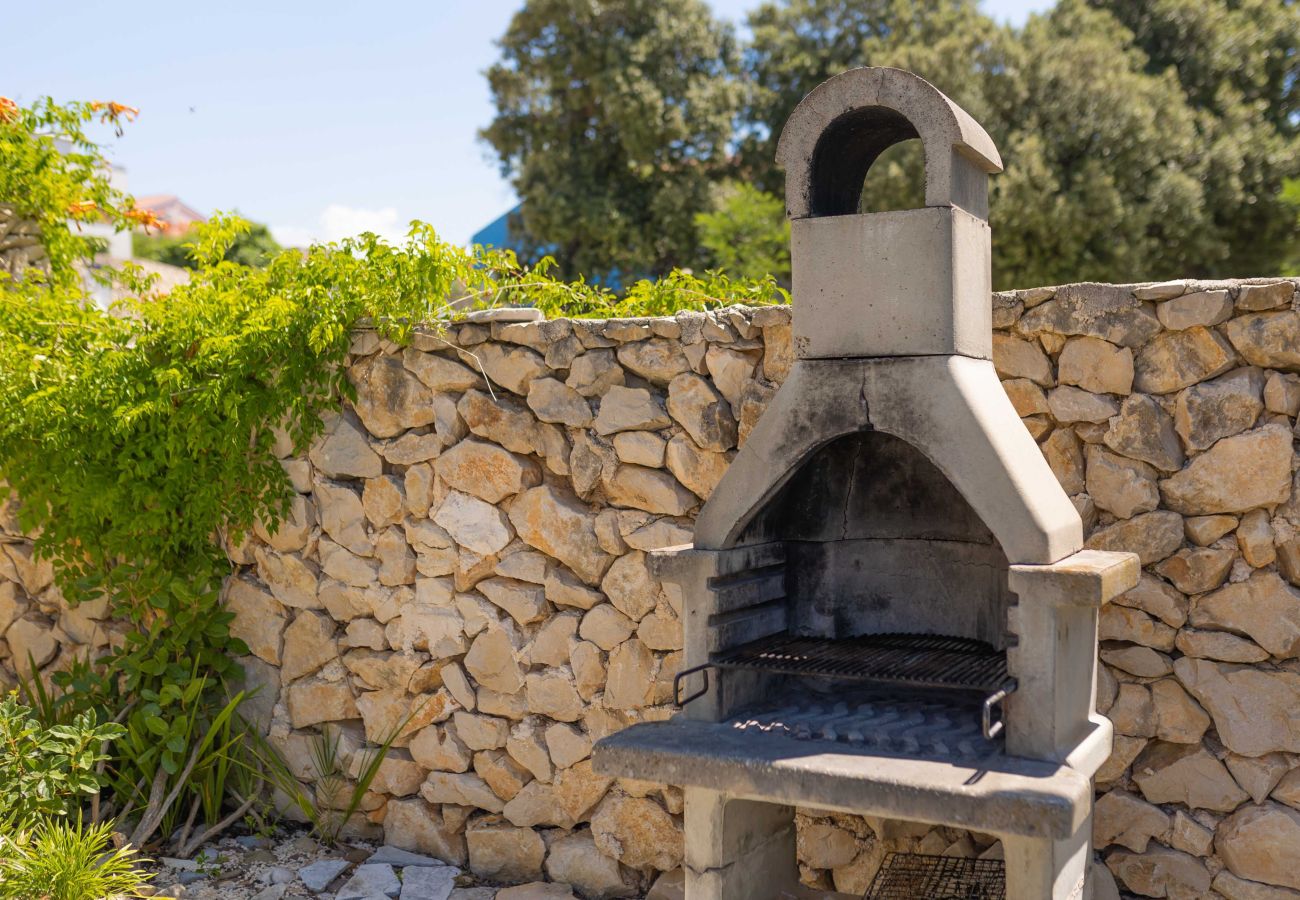 Ferienhaus in Petrcane - Ferienhaus La Casita