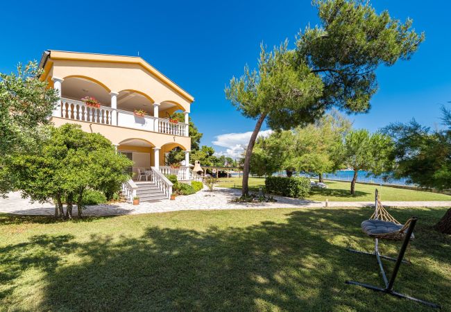 Ferienwohnung in Sukošan - Strandwohnungen Villa Kaya - Wohnung Lavanda Ferienwohnung in Sukošan - Strandwohnungen Villa Kaya - Wohnung Lavanda