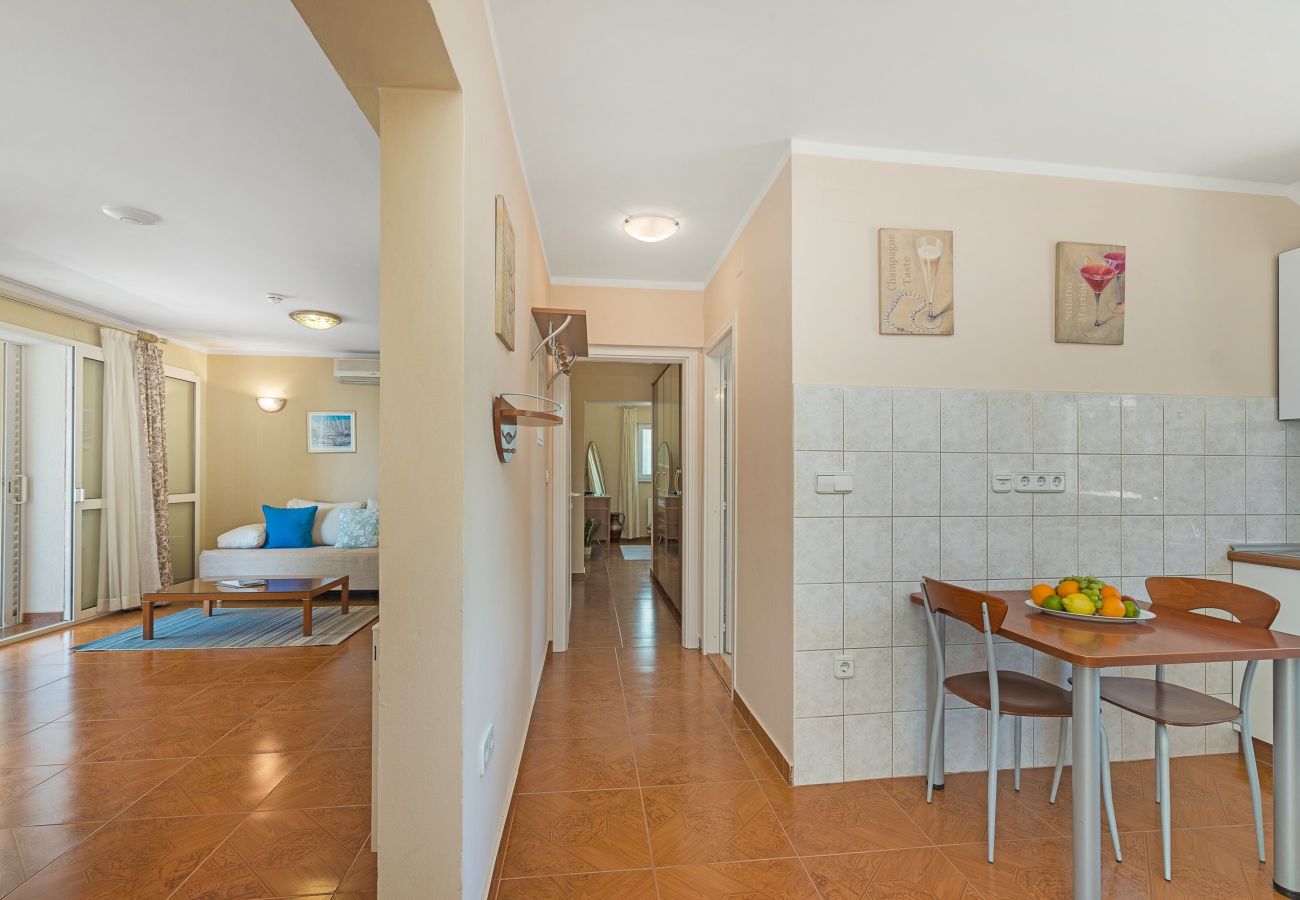 Ferienwohnung in Sukošan - Strandwohnungen Villa Kaya - Wohnung Lavanda