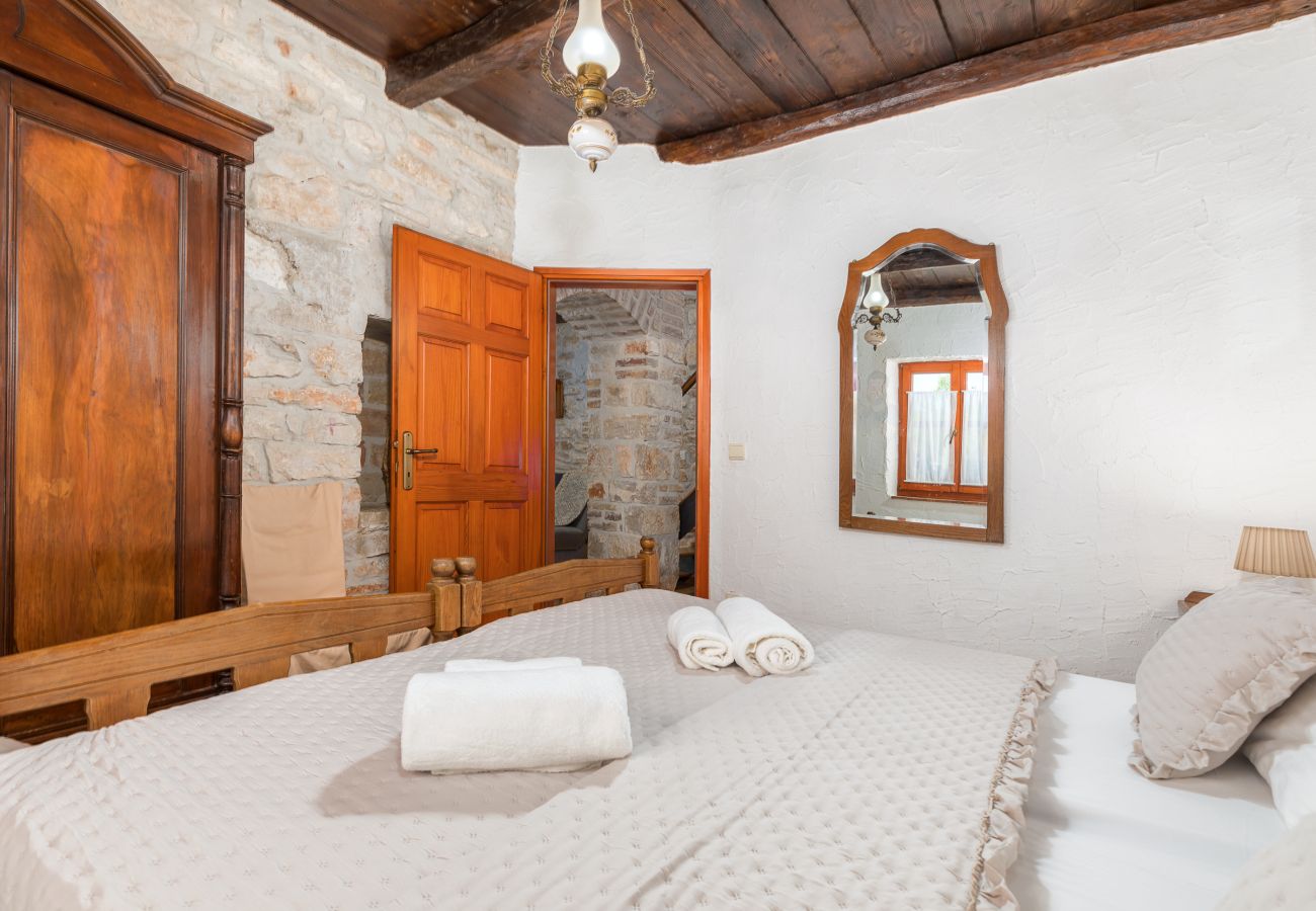 Villa in Fažana - Villa Marceta mit Gemeinschaftspool