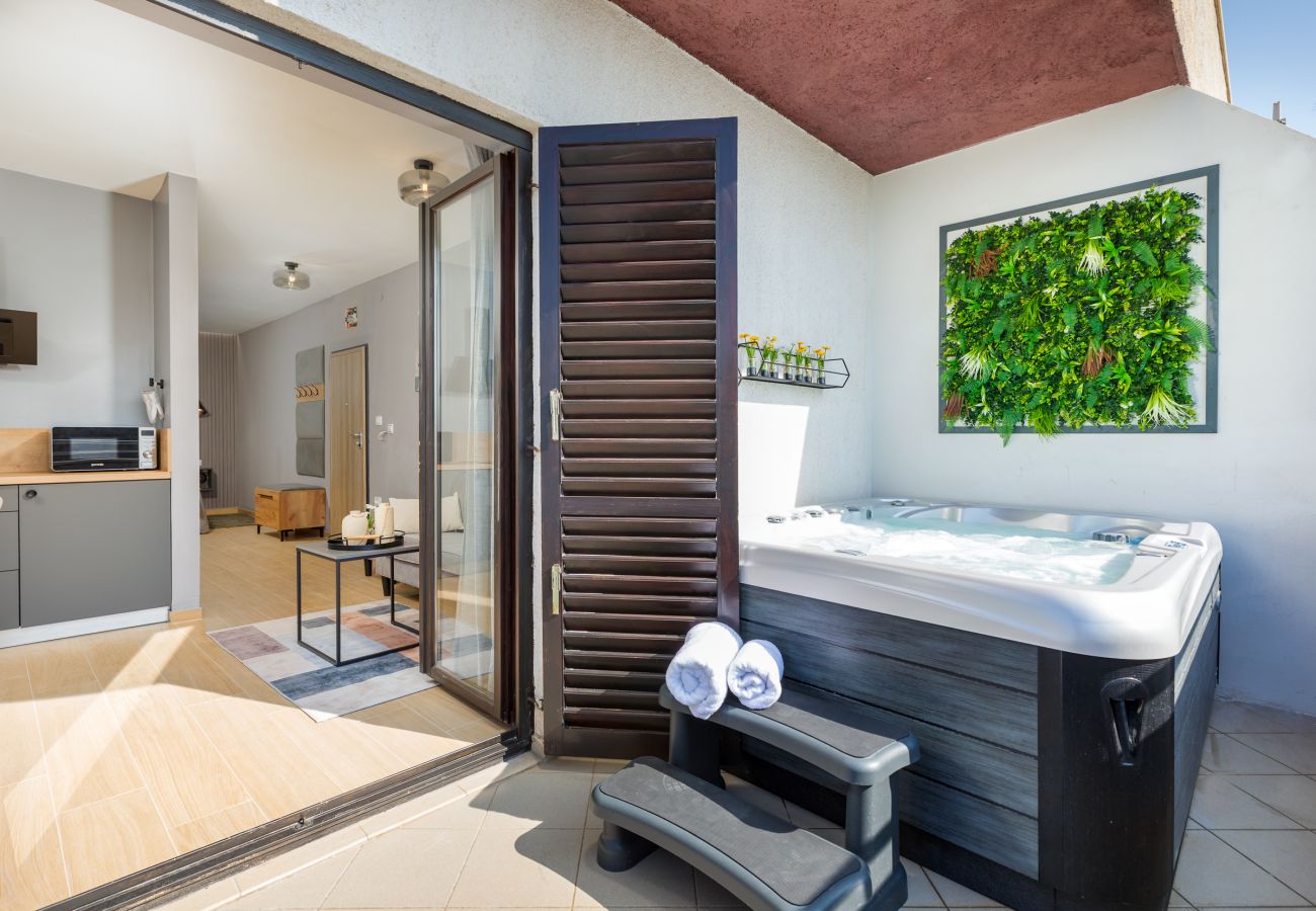 Ferienwohnung in Fažana - Luxe Apt Marceta 8 für Paare - Whirlpool & Pool