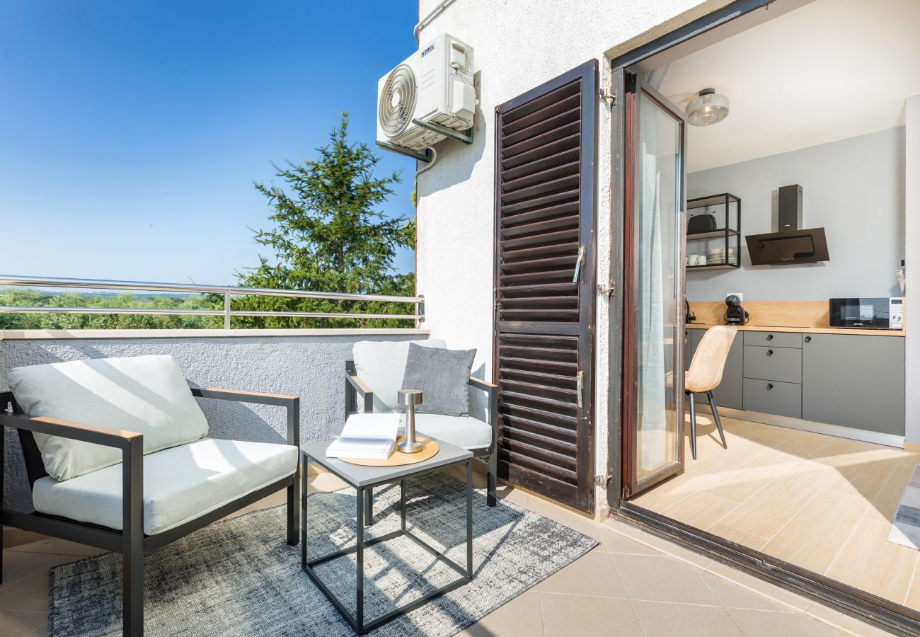 Ferienwohnung in Fažana - Luxe Apt Marceta 8 für Paare - Whirlpool & Pool