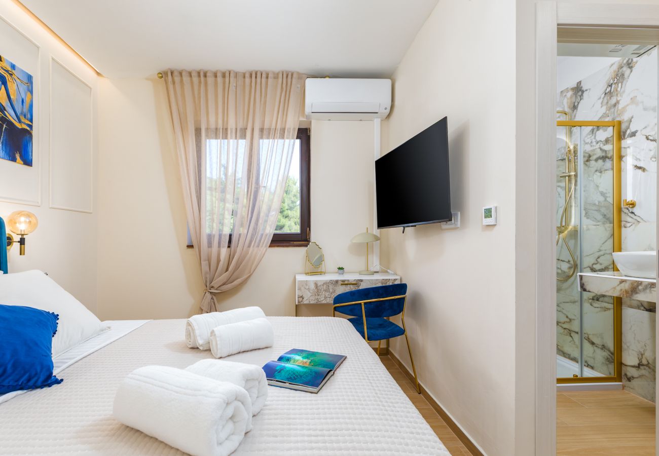 Zimmeranmietung in Fažana - Luxe Zimmer Marceta 7 mit Gemeinschaftspool