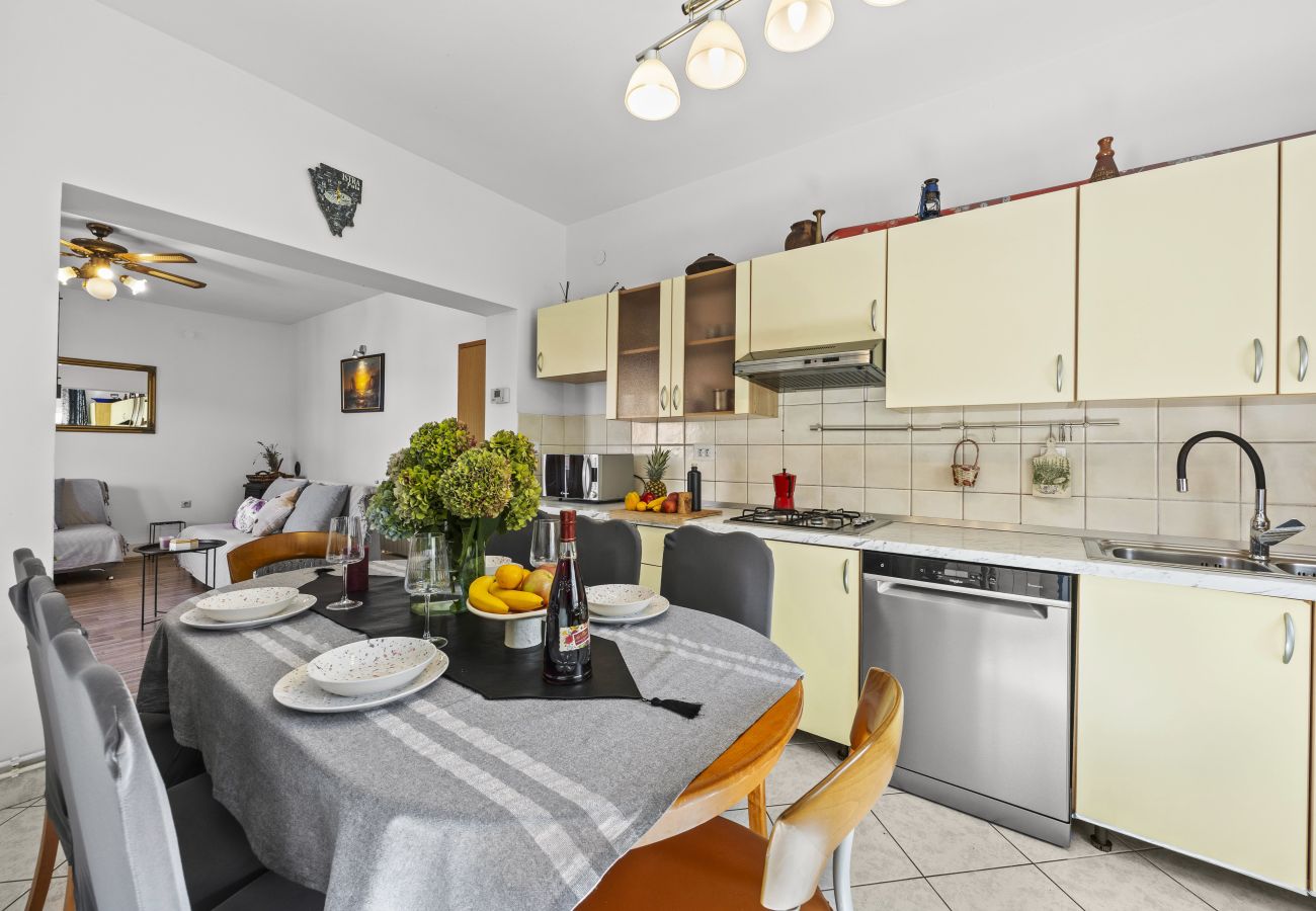 Ferienwohnung in Valbandon - Charmante Dreizimmerwohnung in Meeresnähe