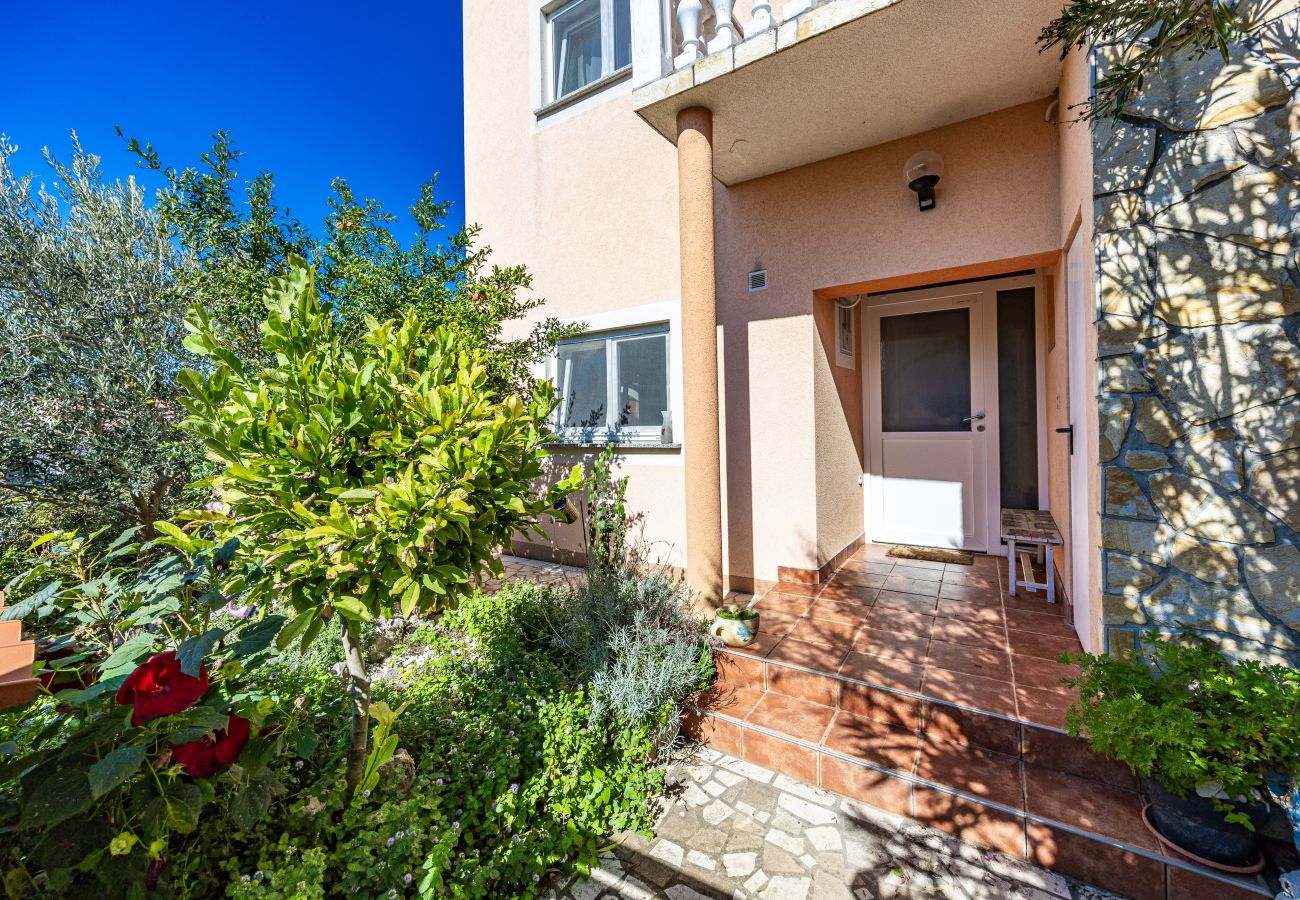 Ferienwohnung in Valbandon - Charmante Dreizimmerwohnung in Meeresnähe