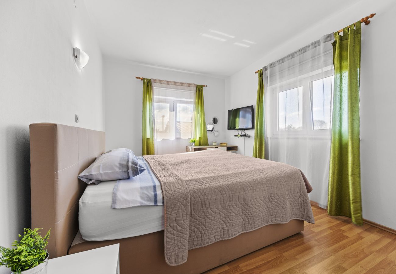 Ferienwohnung in Valbandon - ES 3 - FeWo mit Balkon und Gemeinschaftspool