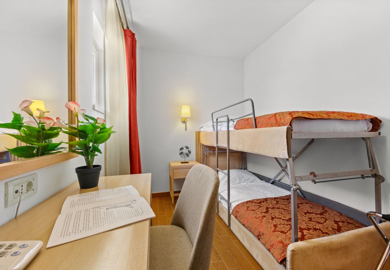 Ferienwohnung in Šibenik - Gemütliche Familienwohnung A2