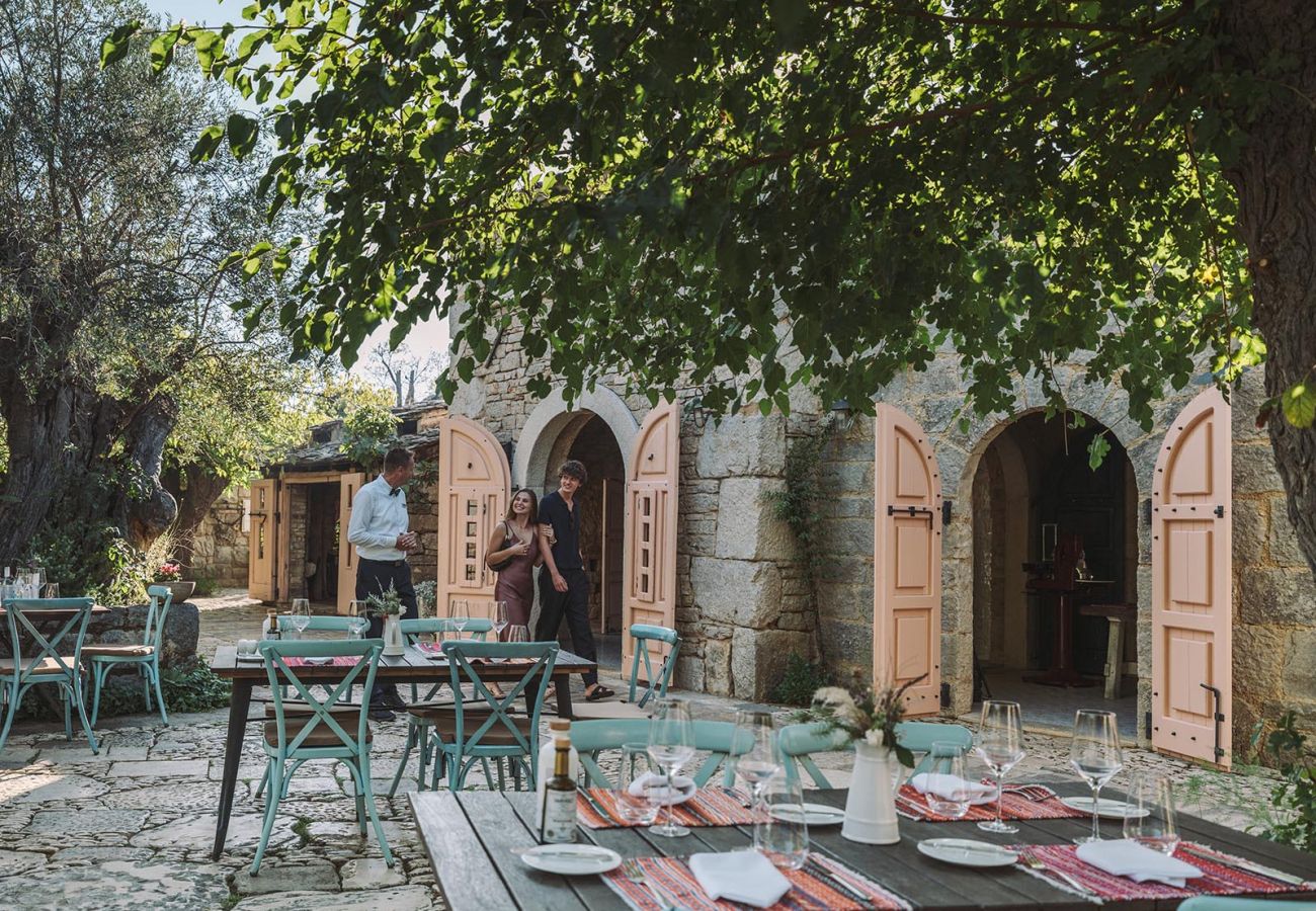 Ferienwohnung in Šibenik - Familien-Ferienapartment A3