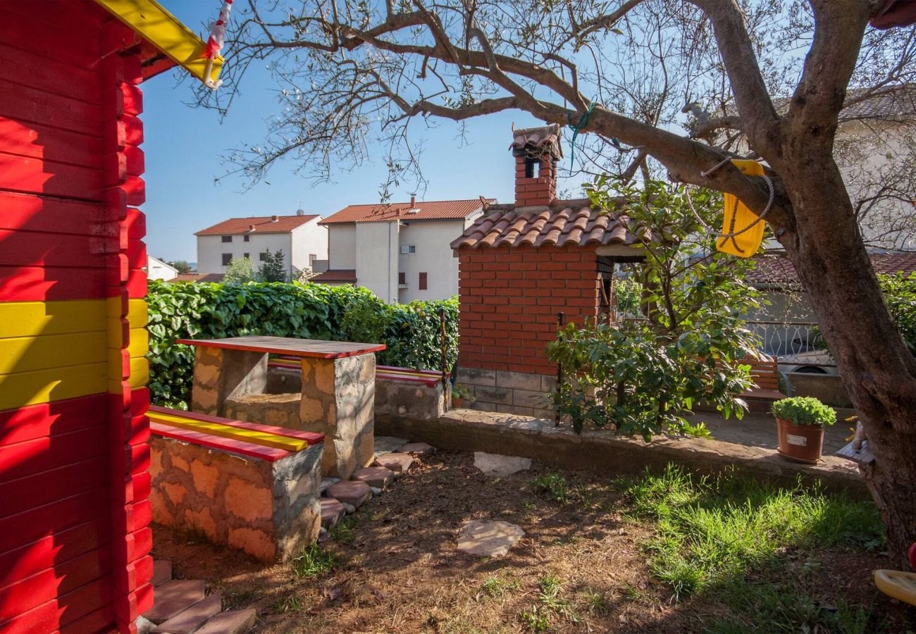 Ferienwohnung in Šibenik-Brodarica - Gemütliches Apartment A1 in Brodarica