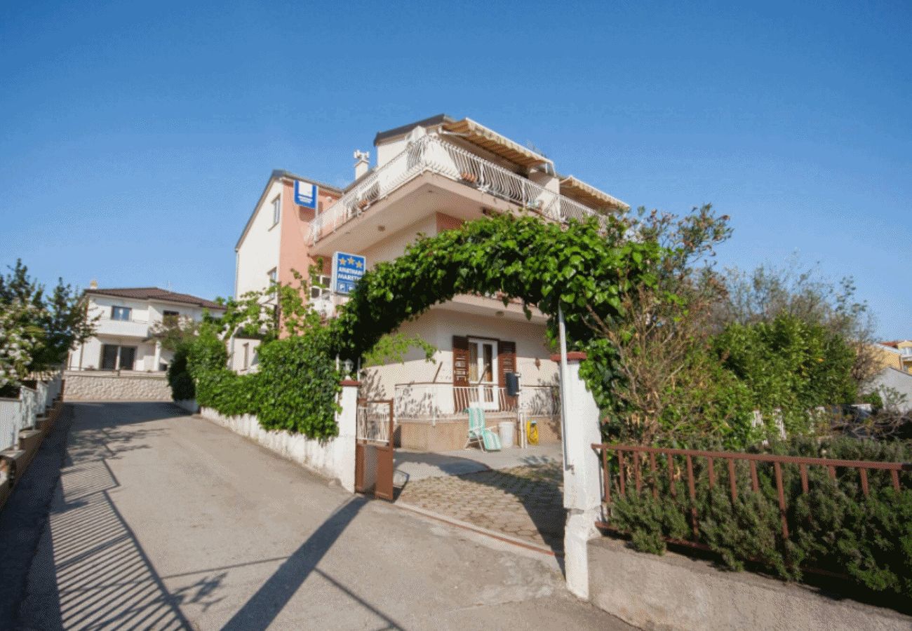 Ferienwohnung in Šibenik-Brodarica - Apartment A2 mit Meerblick in Brodarica