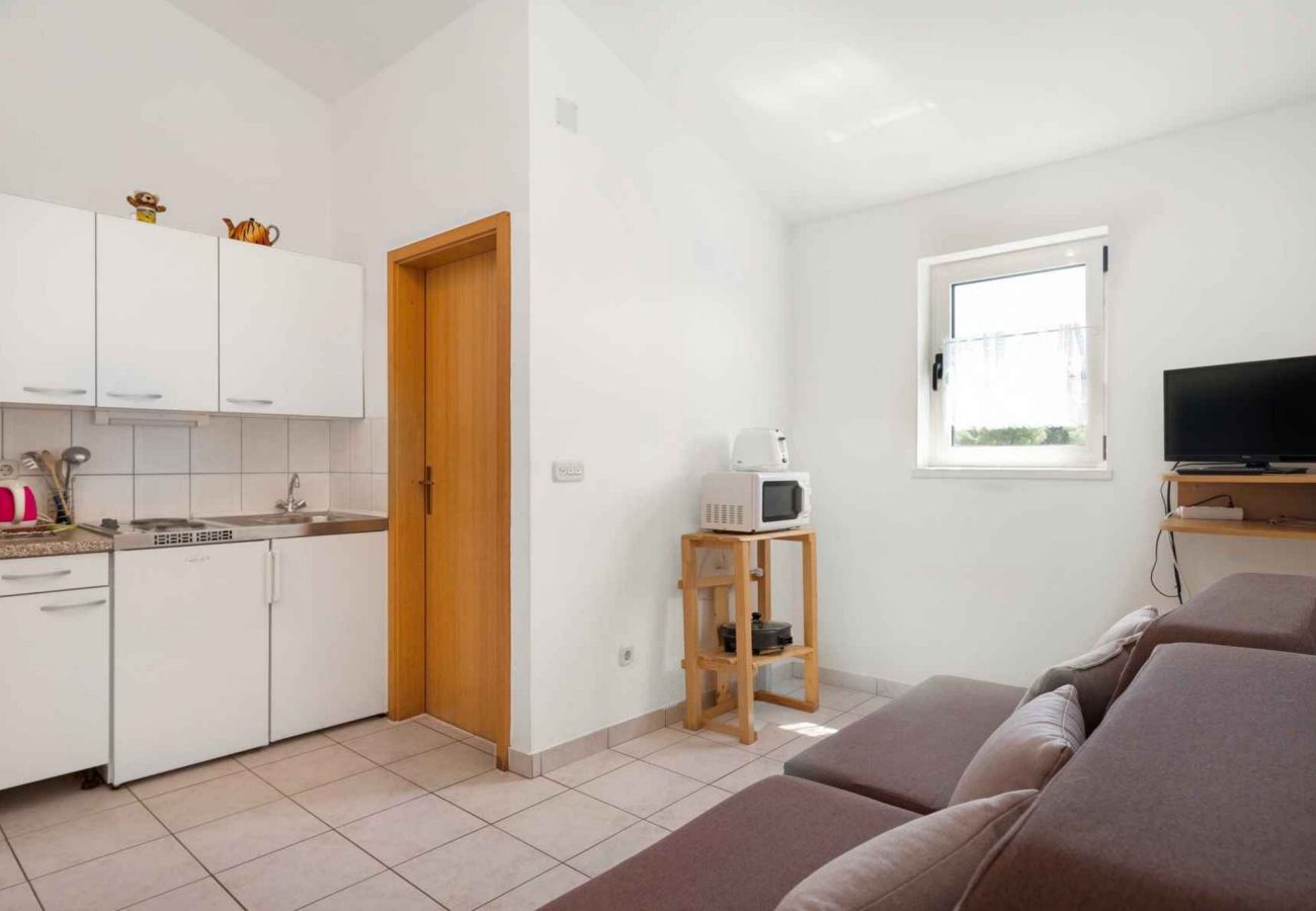 Ferienwohnung in Šibenik-Brodarica - Apartment A2 mit Meerblick in Brodarica