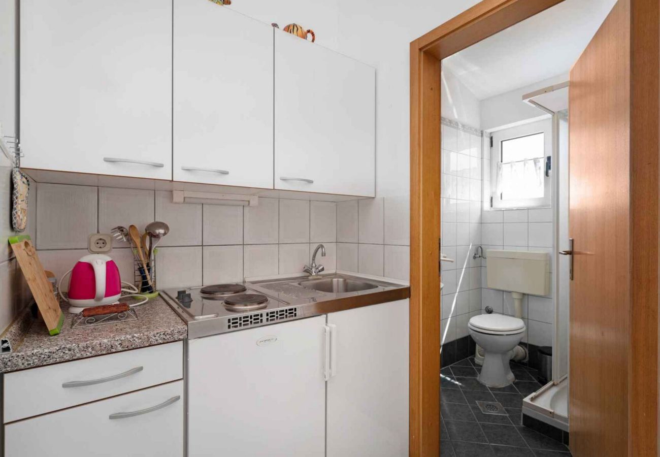 Ferienwohnung in Šibenik-Brodarica - Apartment A2 mit Meerblick in Brodarica