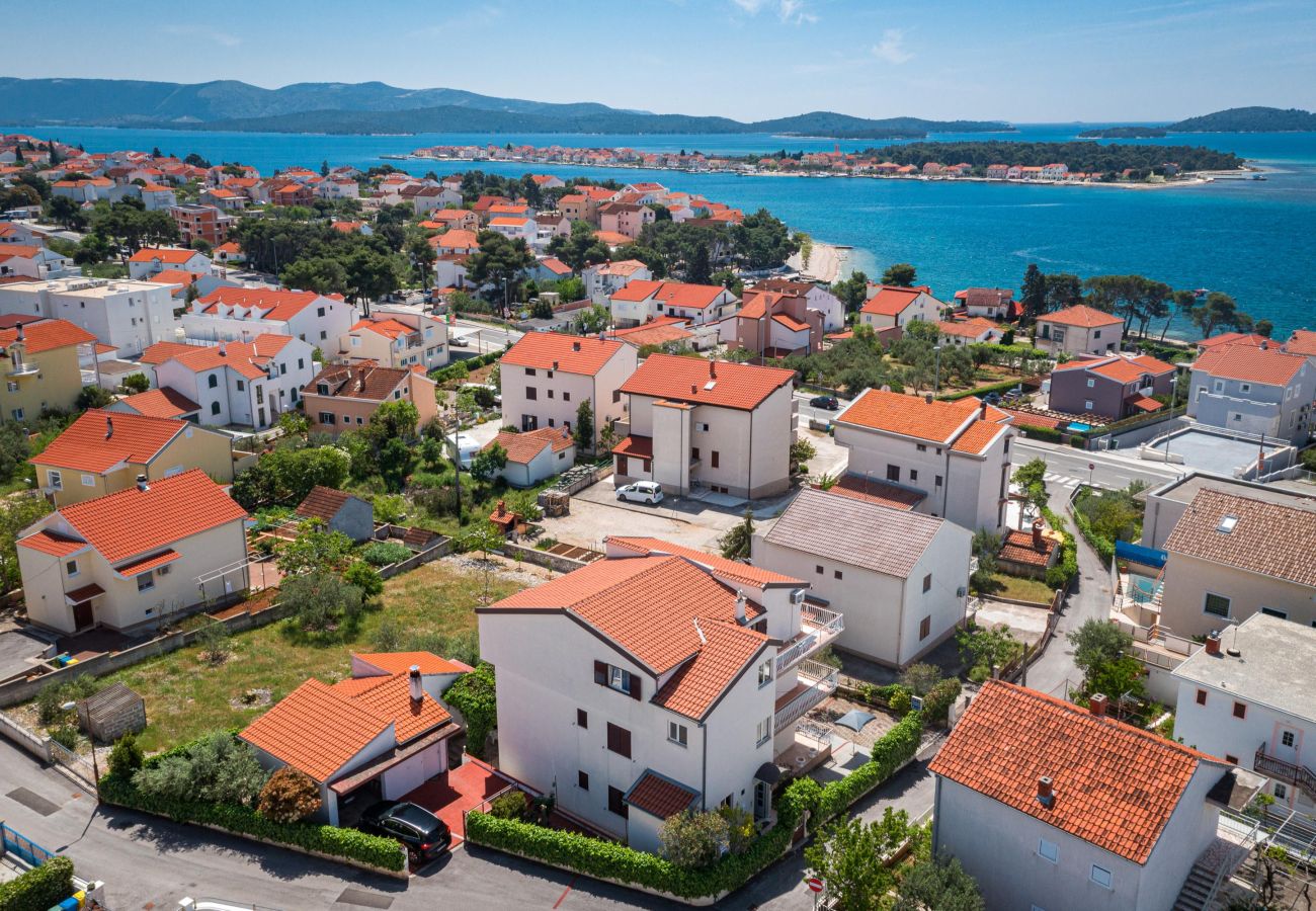 Ferienwohnung in Šibenik-Brodarica - Apartment A2 mit Meerblick in Brodarica
