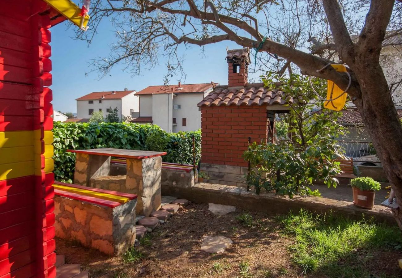 Ferienwohnung in Šibenik-Brodarica - Apartment A2 mit Meerblick in Brodarica