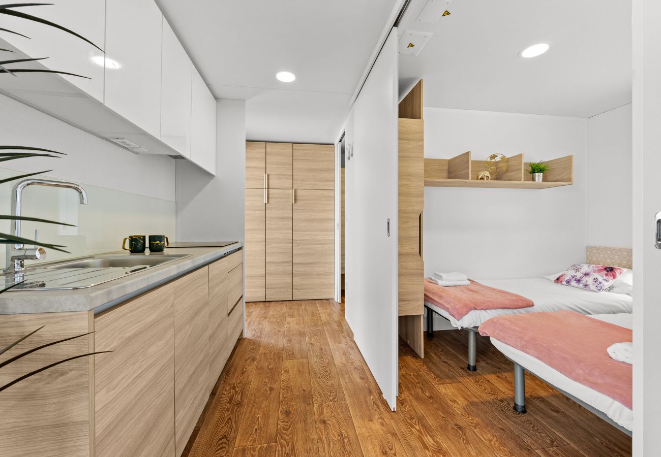 Ferienhaus in Šibenik - Deluxe Mobilheim direkt am Strand