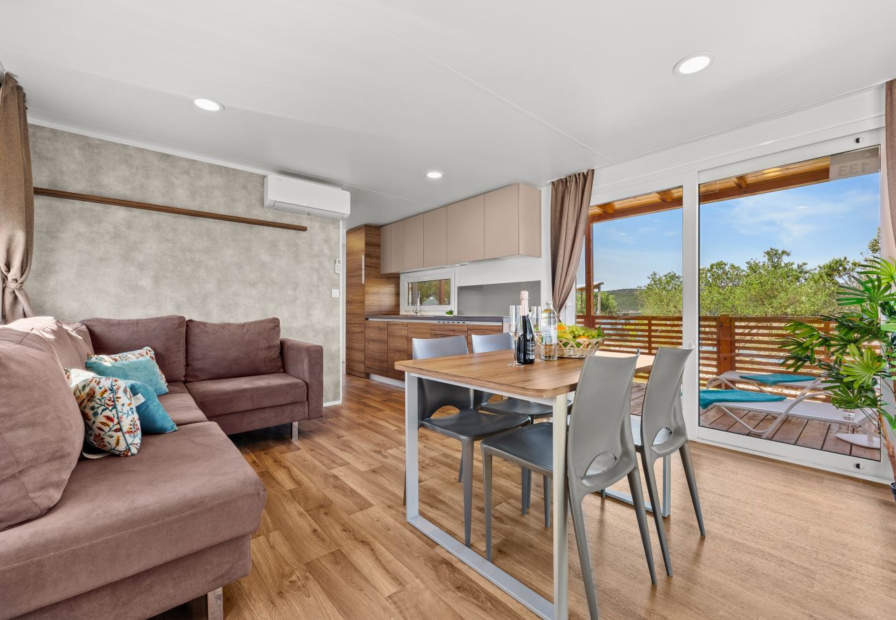 Ferienhaus in Šibenik - Luxuriöses Ferienmobilhaus (4+1)