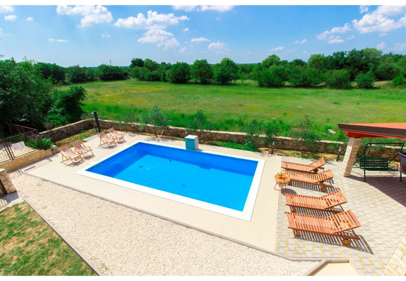 Villa in Brištane - Ländlicher Urlaub mit Pool - Villa Krka