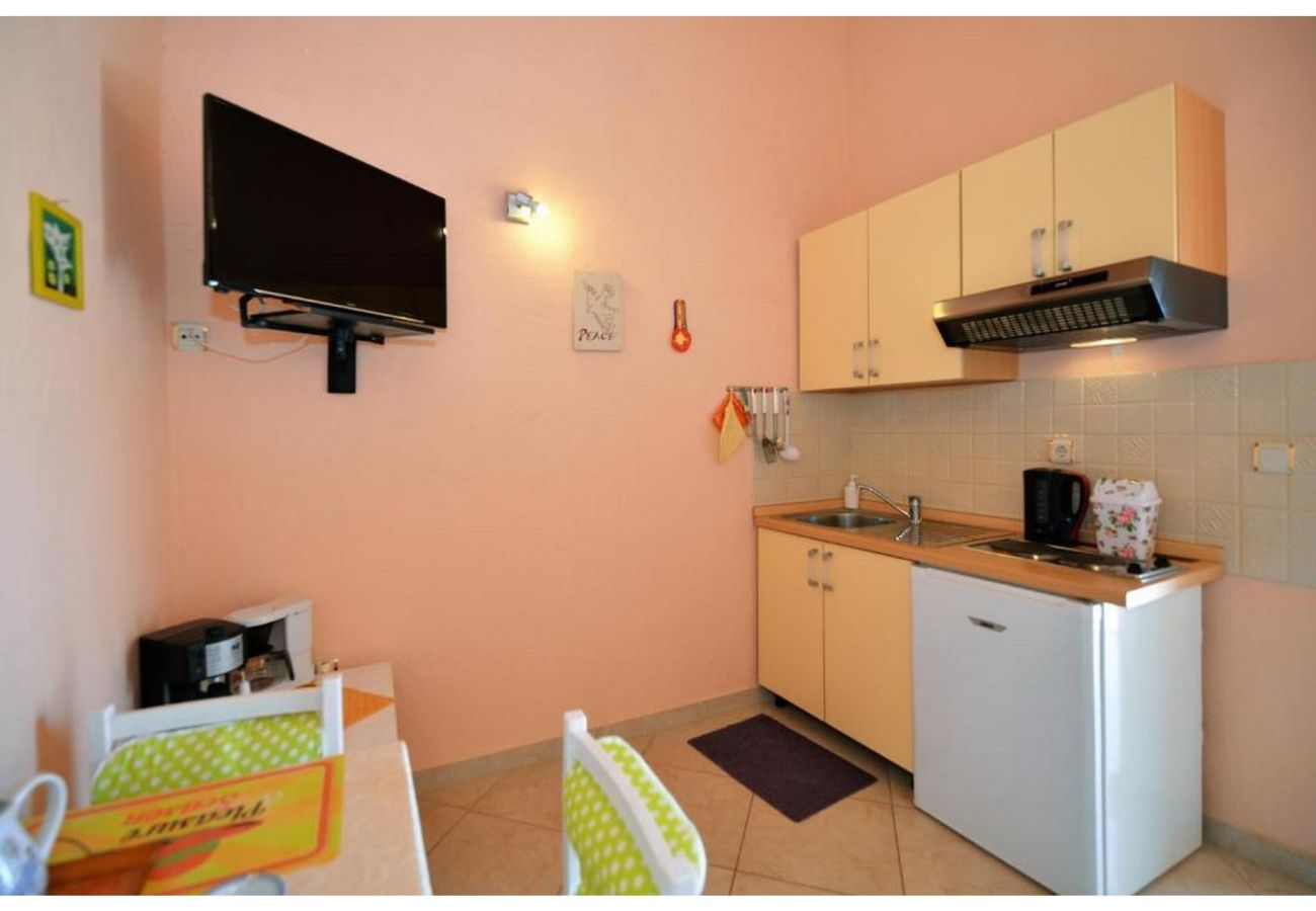 Ferienwohnung in Murter - Sunshine Apartment Gelb