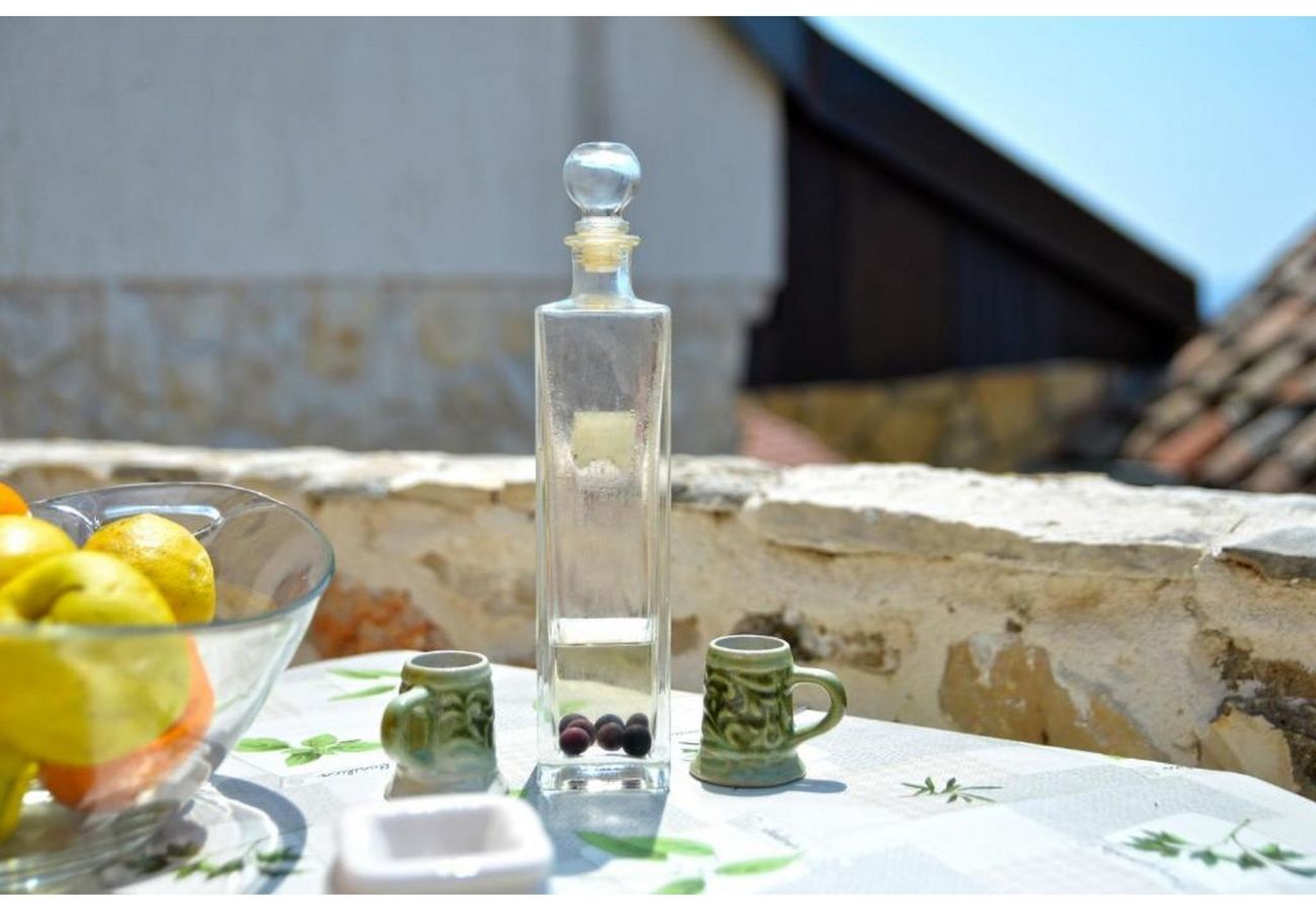 Ferienwohnung in Murter - Sunshine Apartment Gelb