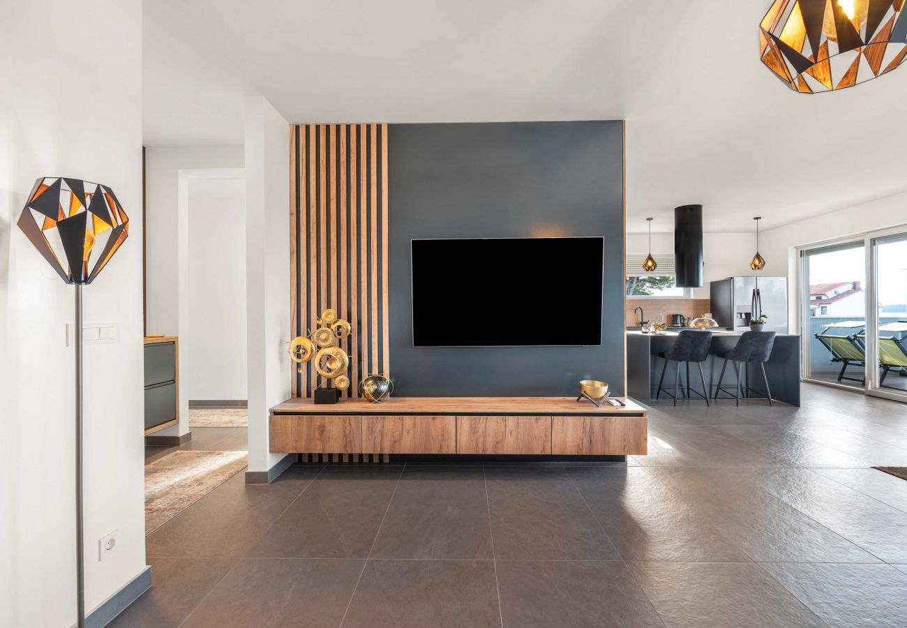 Ferienwohnung in Šibenik-Brodarica - Luxus-Apartment mit drei Schlafzimmern in Velic C