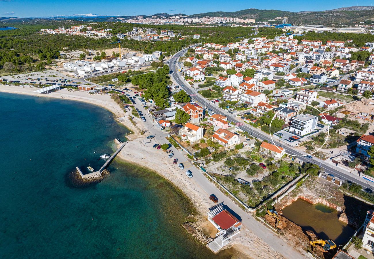 Ferienwohnung in Šibenik-Brodarica - Gemütliche Zwei-Zimmer-Wohnung Velic A