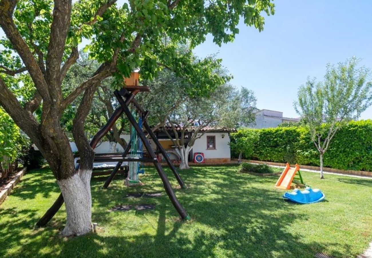 Ferienwohnung in Štinjan - Familienapartment Stinjan mit Gartenblick