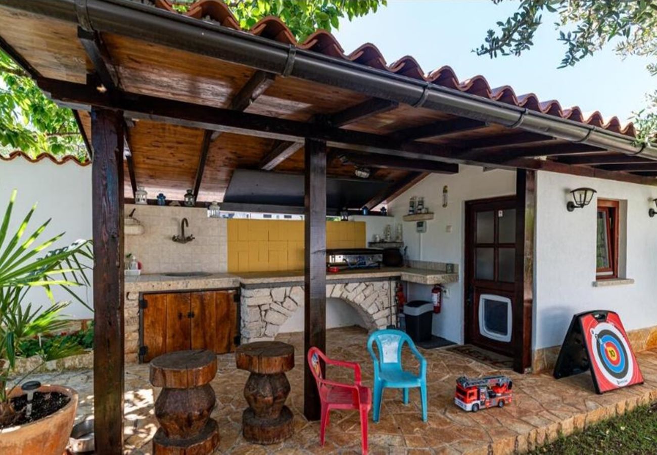 Ferienwohnung in Štinjan - Familienapartment Stinjan mit Meerblick