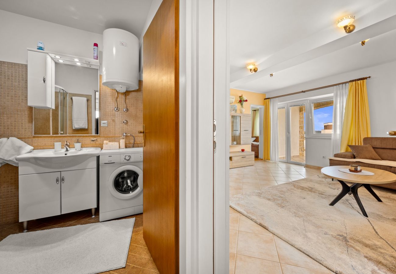 Ferienwohnung in Štinjan - Familienapartment Stinjan mit Meerblick