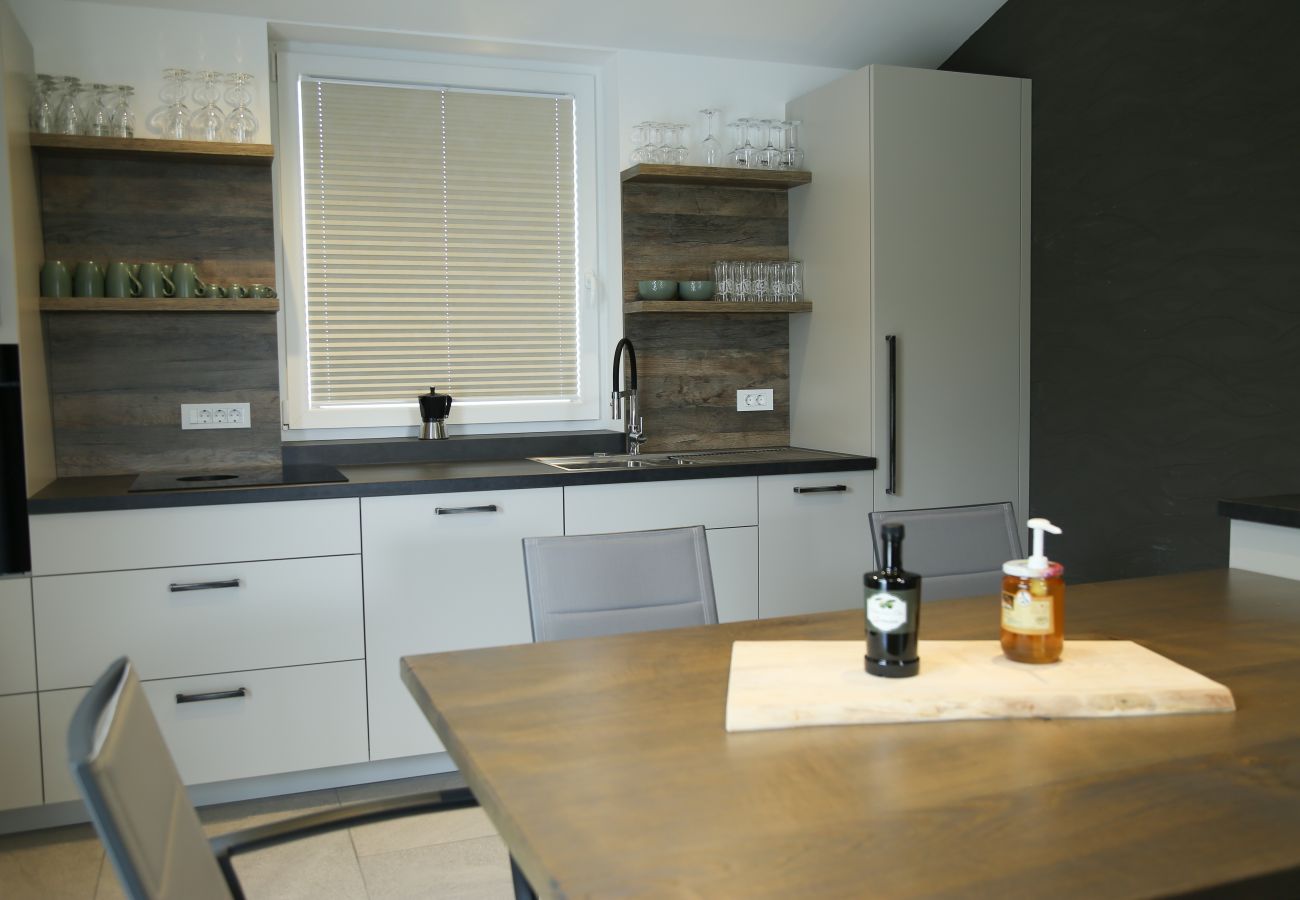 Ferienwohnung in Pomer - Oliva Serenity Apartment mit Pool 