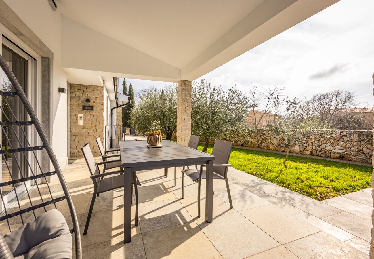 Ferienwohnung in Pomer - Oliva Serenity Apartment mit Pool 