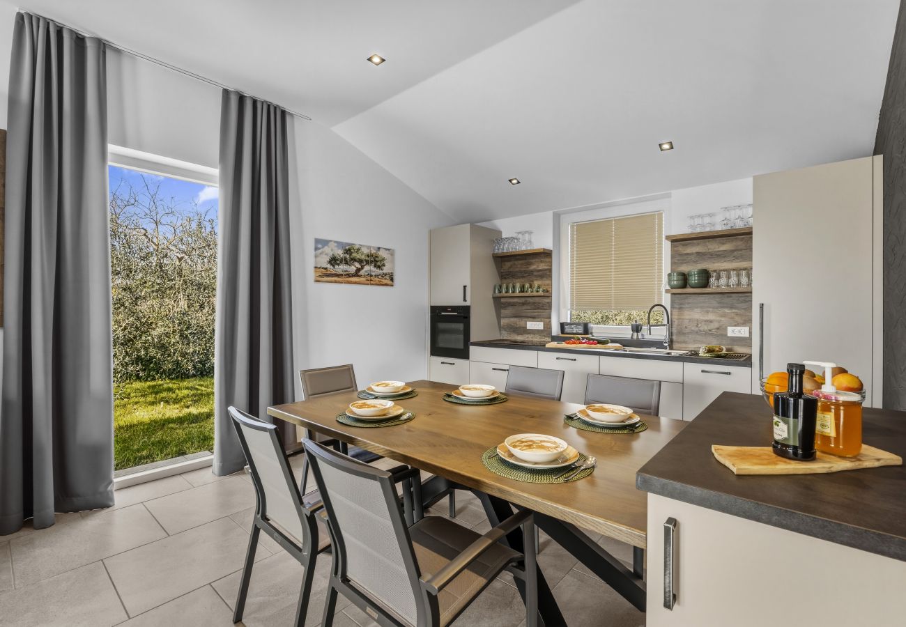 Ferienwohnung in Pomer - Oliva Serenity Apartment mit Pool 