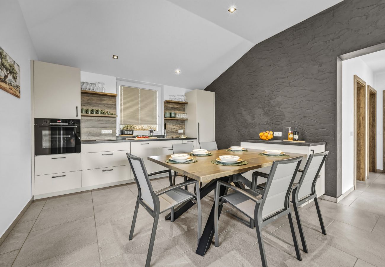 Ferienwohnung in Pomer - Oliva Serenity Apartment mit Pool 