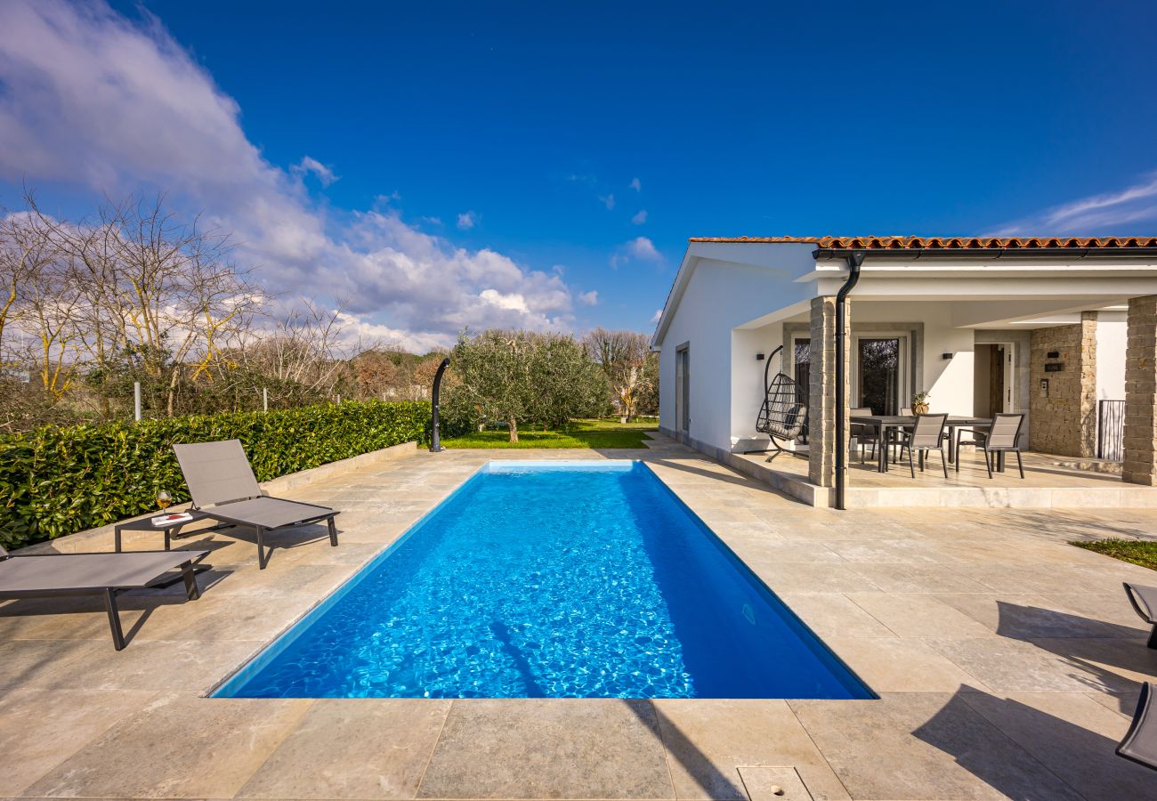 Ferienwohnung in Pomer - Oliva Serenity Apartment mit Pool 