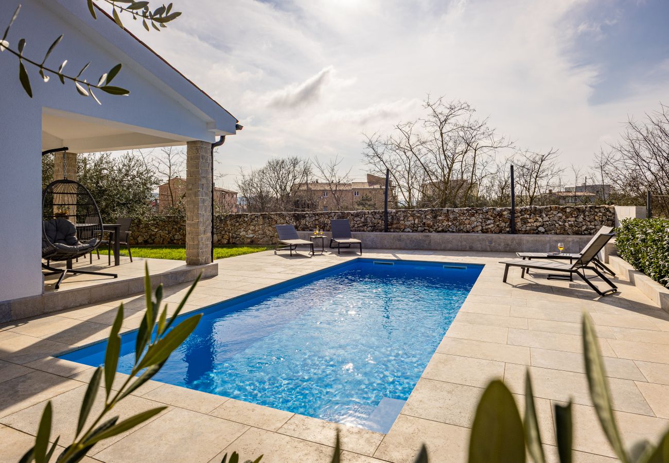 Ferienwohnung in Pomer - Oliva Serenity Apartment mit Pool 