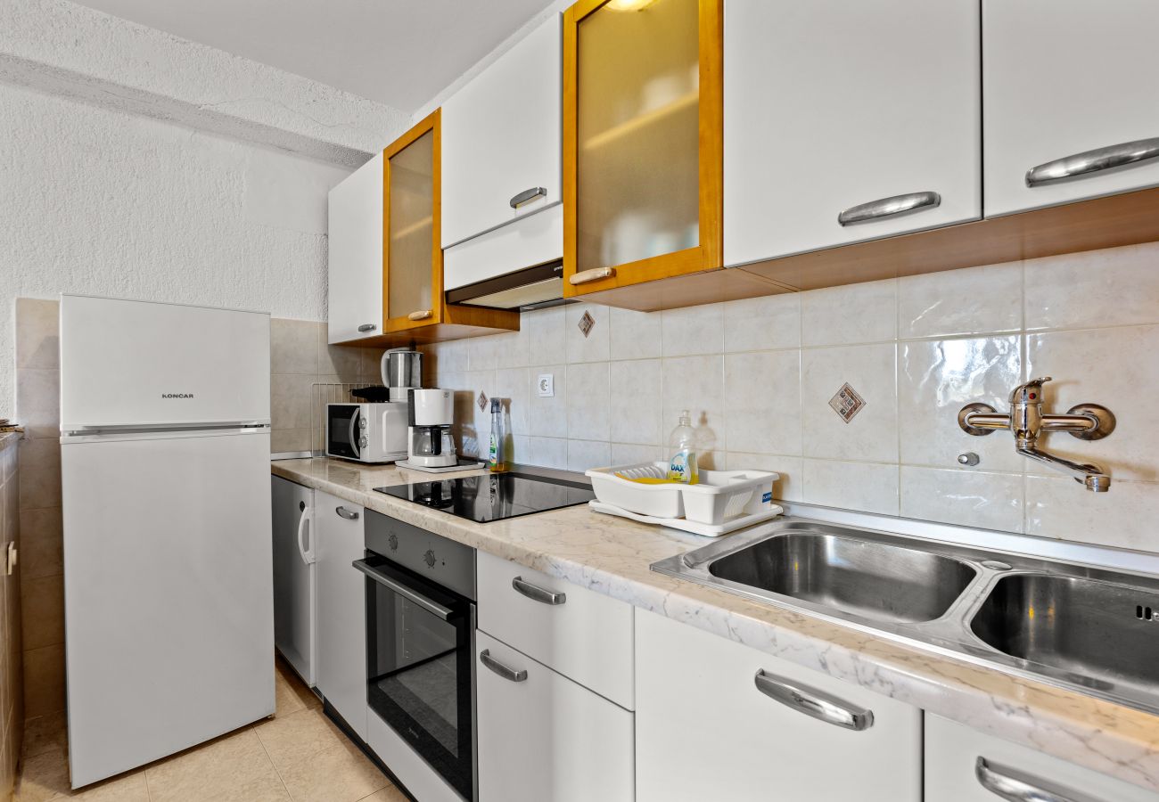 Ferienwohnung in Kampor - Sea View Apartment Ankica with Terrace