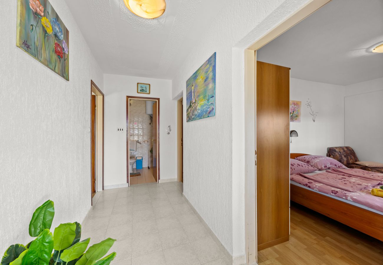 Ferienwohnung in Kampor - Sea View Apartment Ankica with Terrace