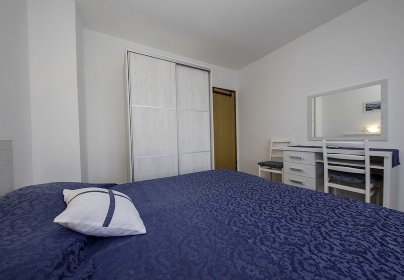 Ferienwohnung in Kampor - Petra Meerblick Apartment 4