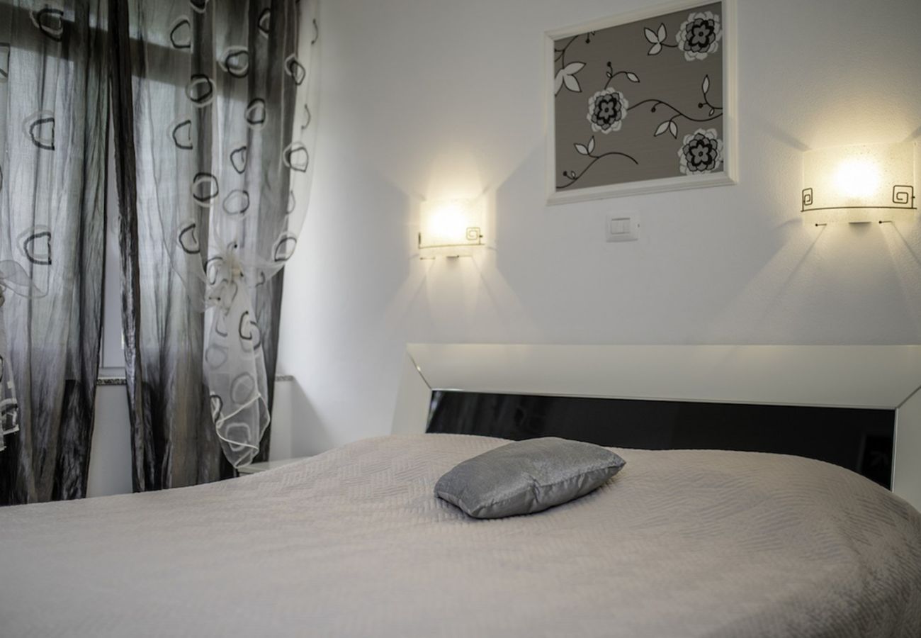 Ferienwohnung in Kampor - Petra Meerblick Apartment 5