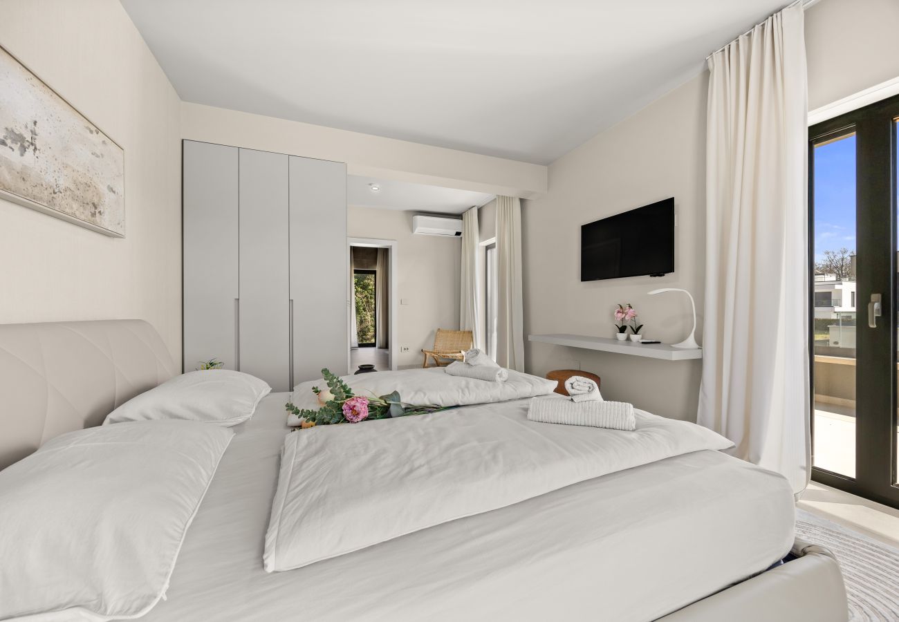 Villa in Funtana - Designer-Strandvilla Limes - Pool, Spa & Spiele