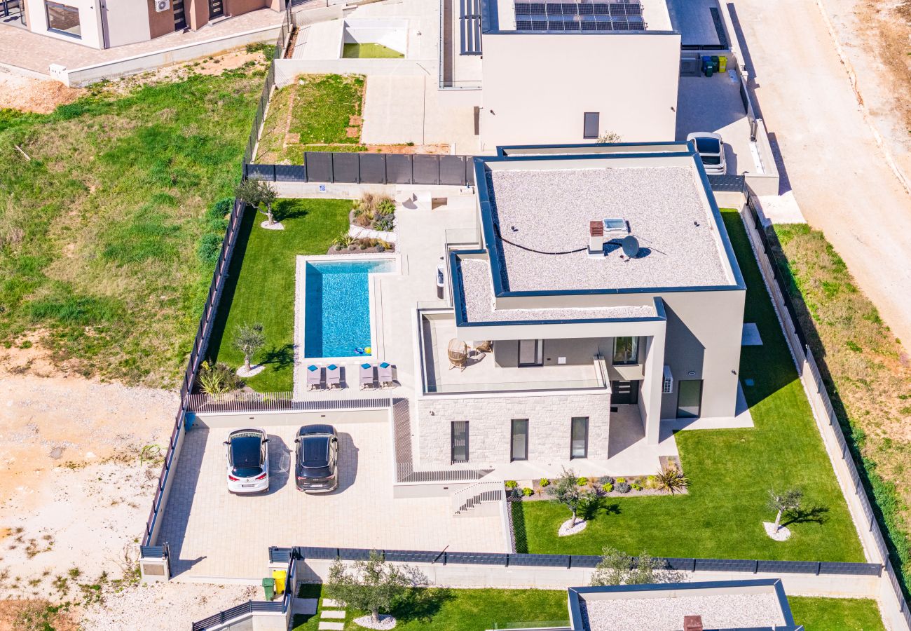 Villa in Funtana - Designer-Strandvilla Limes - Pool, Spa & Spiele