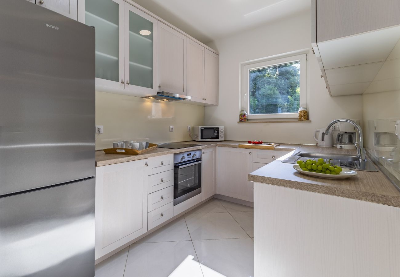 Villa in Pula - Lotus Elite Villa mit Pool und Whirlpool 9