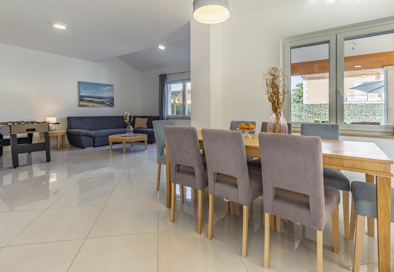 Villa in Pula - Lotus Elite Villa mit Pool und Whirlpool 9