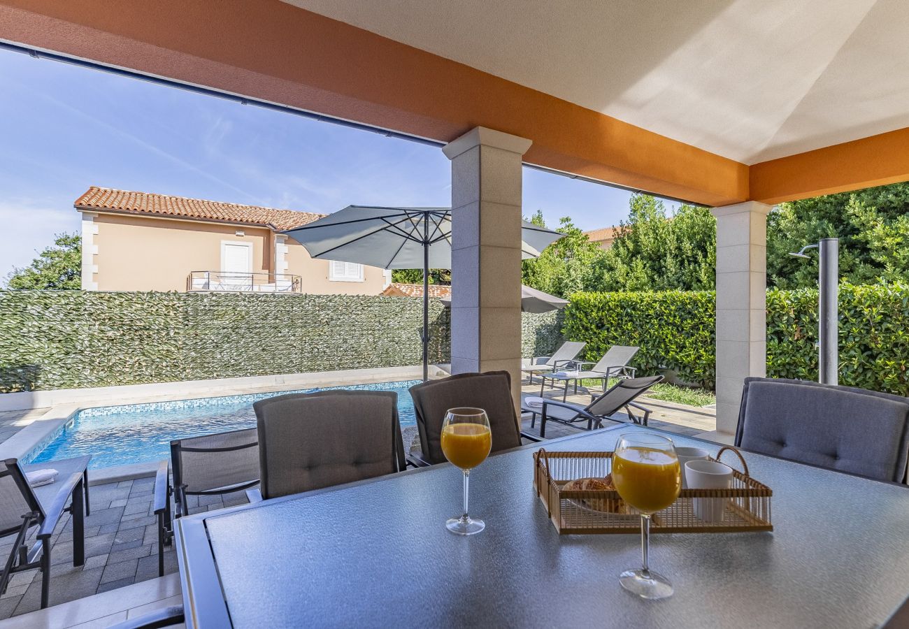 Villa in Pula - Lotus Elite Villa mit Pool und Whirlpool 9