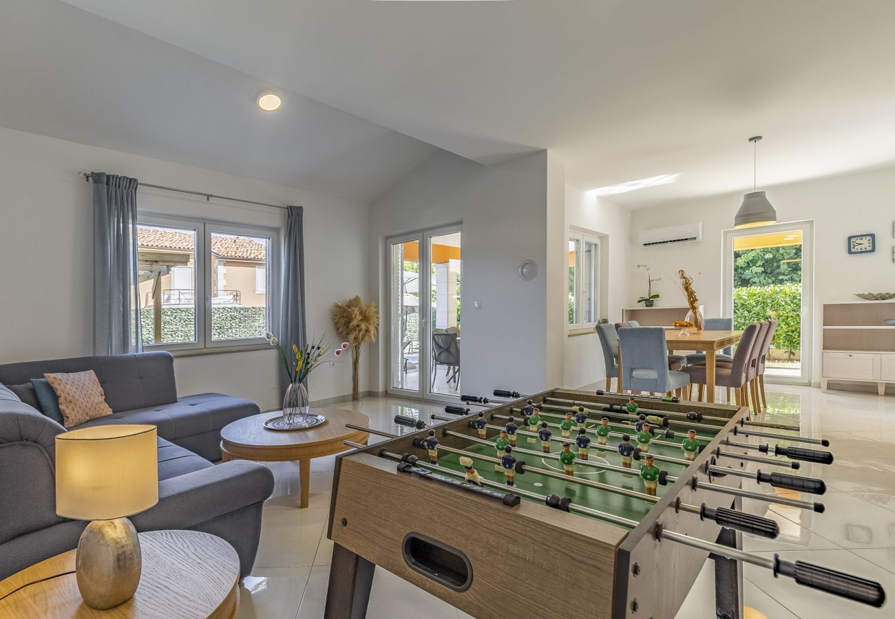 Villa in Pula - Lotus Elite Villa mit Pool und Whirlpool 10