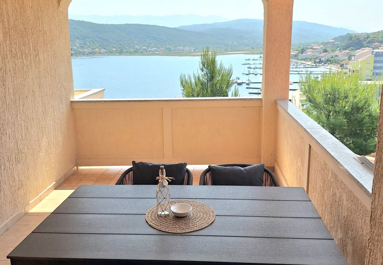 Ferienwohnung in Supetarska Draga - Apartment Nikolina 1 mit Meerblick