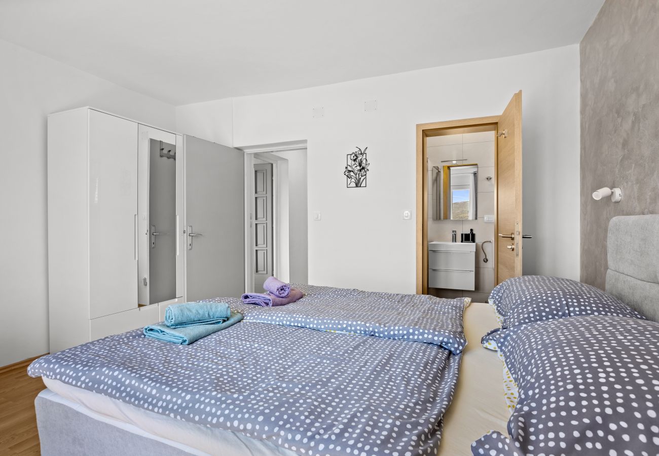 Ferienwohnung in Supetarska Draga - Apartment Nikolina 1 mit Meerblick