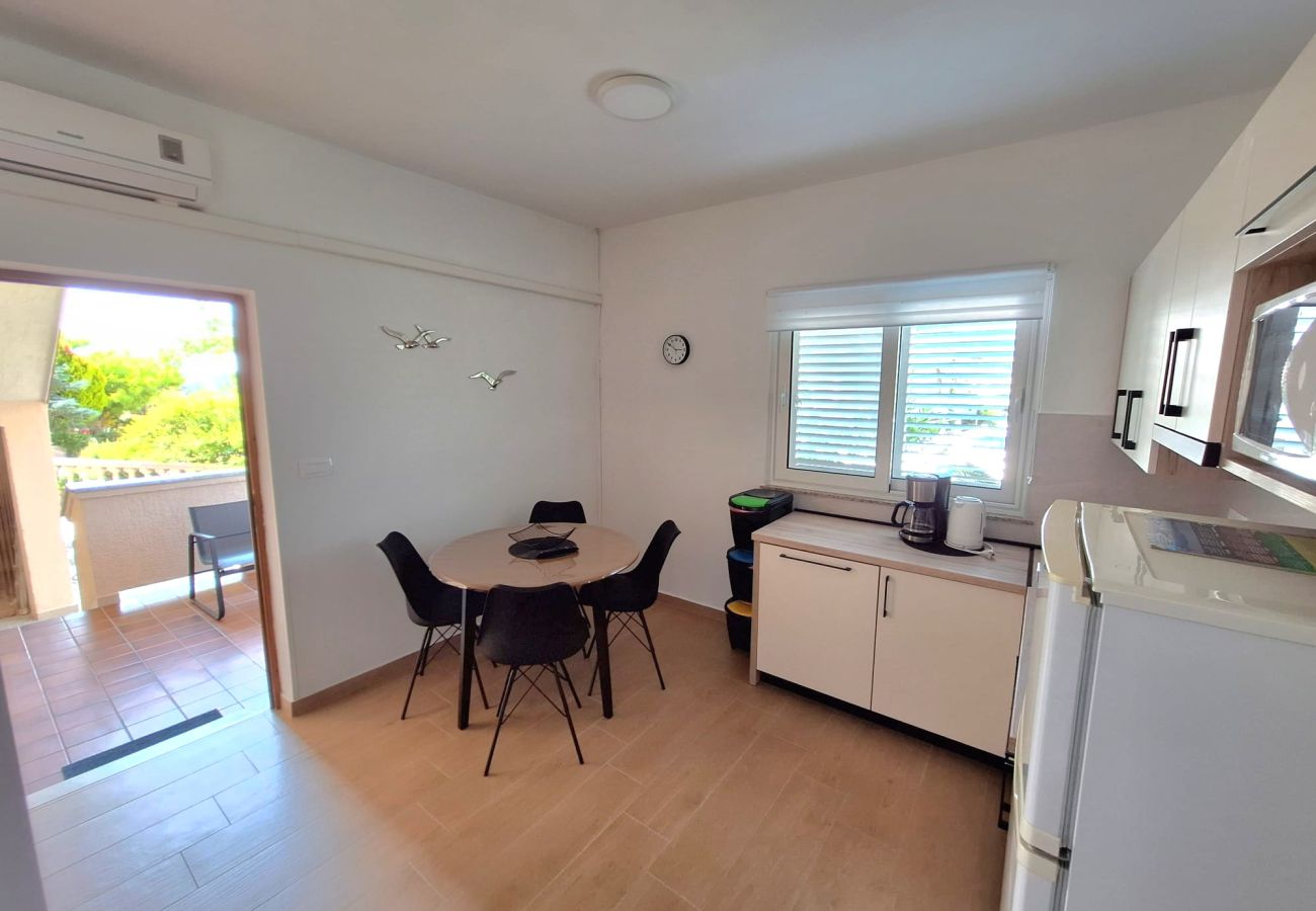 Ferienwohnung in Supetarska Draga - Apartment Nikolina 2 mit Meerblick