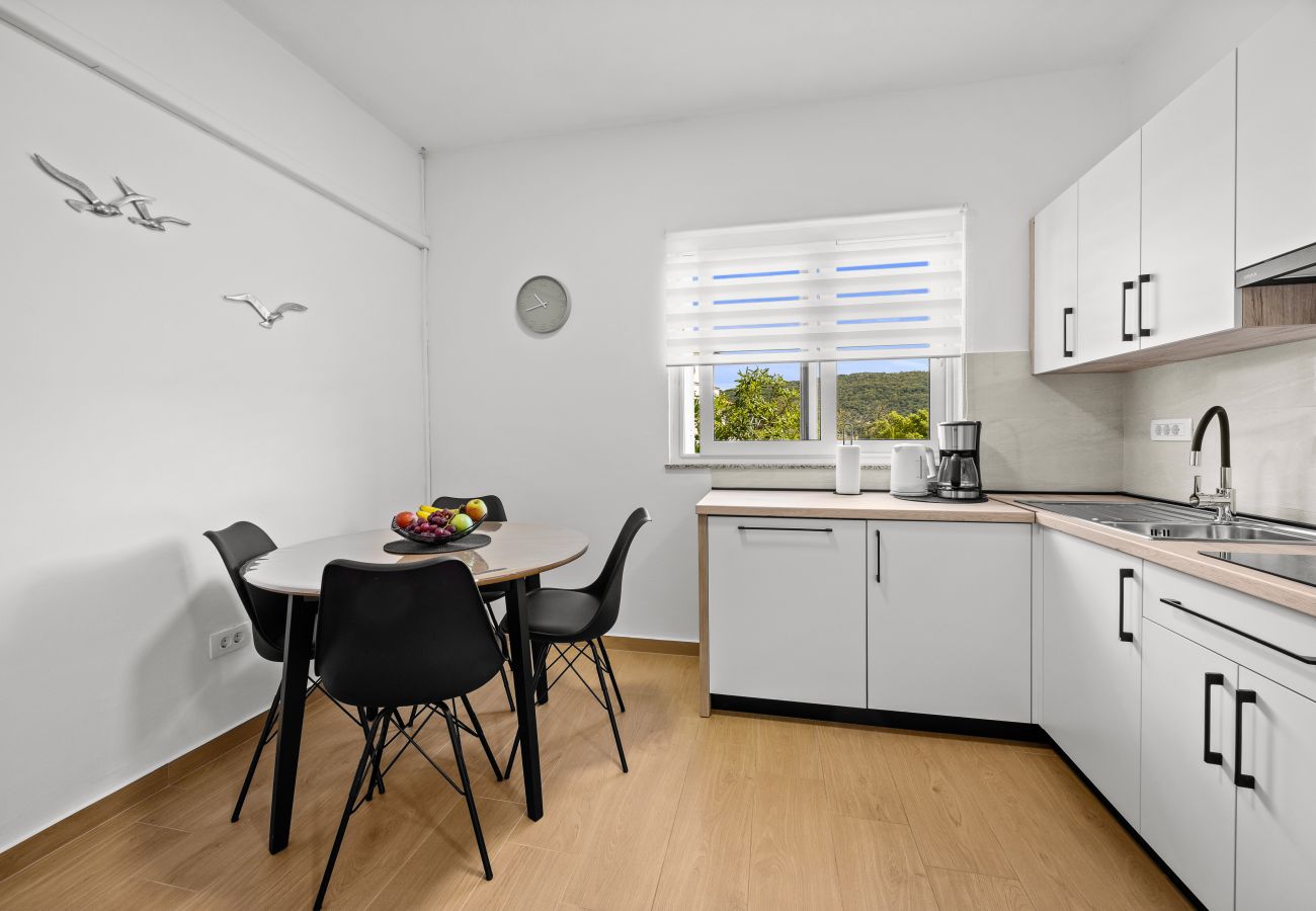 Ferienwohnung in Supetarska Draga - Apartment Nikolina 2 mit Meerblick