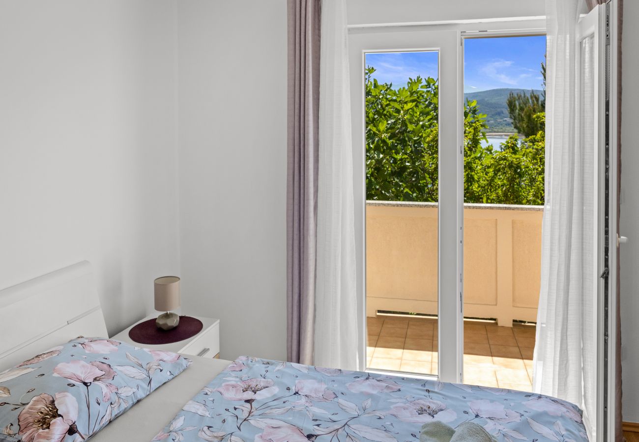 Ferienwohnung in Supetarska Draga - Apartment Nikolina 2 mit Meerblick